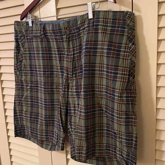 Men’s 40 inch olive green plaid Polo by Ralph Lauren shorts - Picture 4 of 15